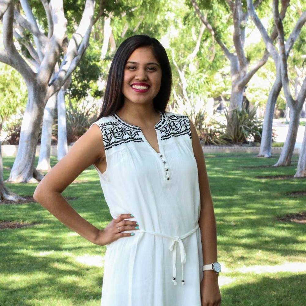Meet your Posher, Mayra
